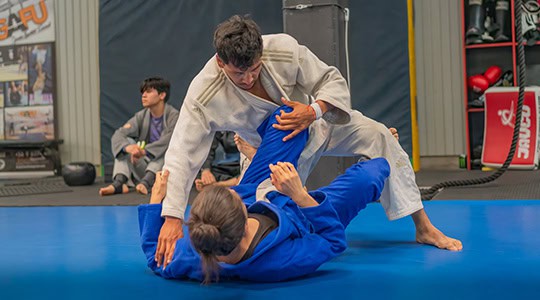 clases de artes marciales impartimos jiujitsu