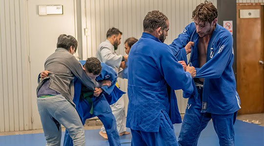 clases de artes marciales enseñamos judo